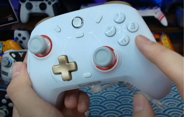GameSir Cyclone 2 - Tay Cầm Gaming Với Thiết Kế Trong Suốt Độc Đáo